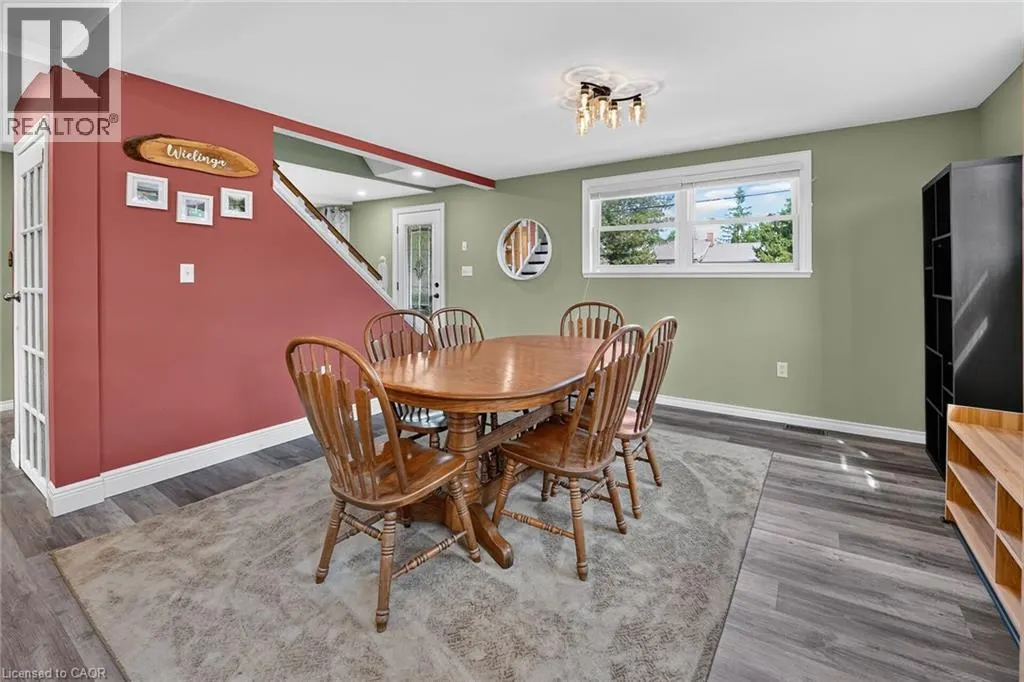 843 LYONS CREEK Road