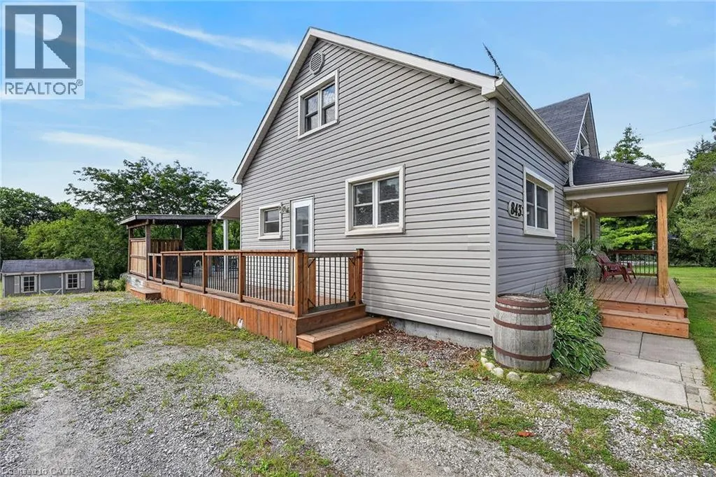 843 LYONS CREEK Road