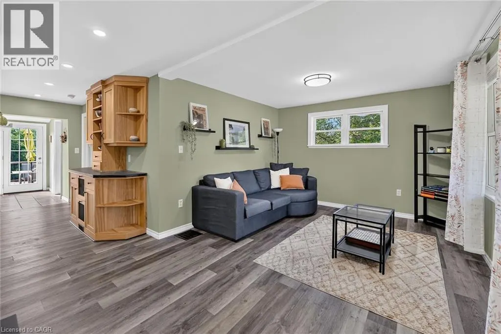 843 LYONS CREEK Road