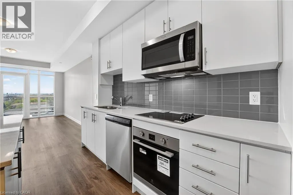 461 GREEN Road Unit# 822 #822