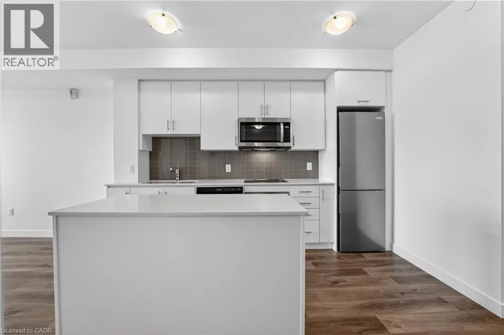 461 GREEN Road Unit# 822 #822