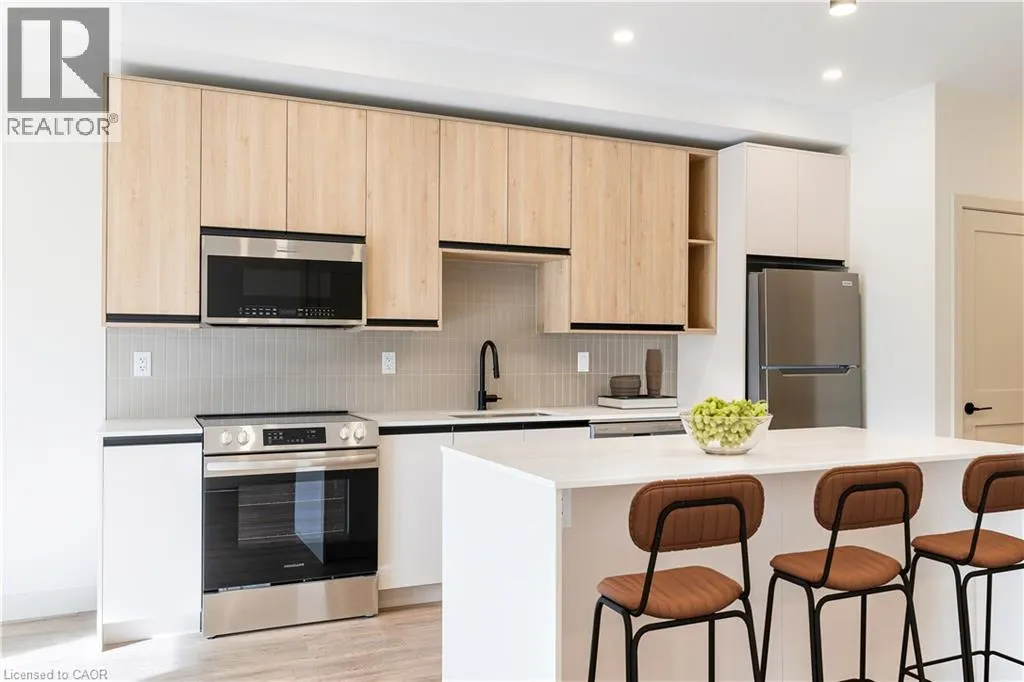 4390 HILLVIEW Drive Unit# 303 #303