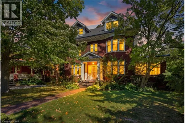 32 WENTWORTH Avenue