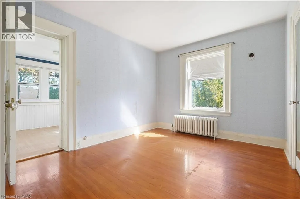 32 WENTWORTH Avenue