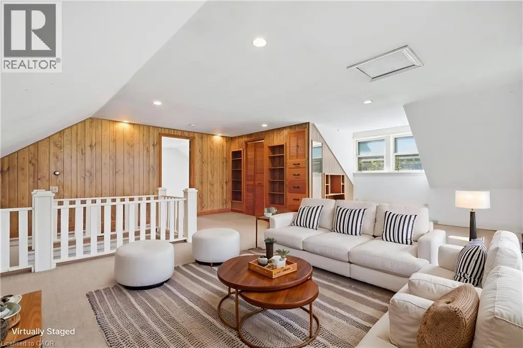 32 WENTWORTH Avenue
