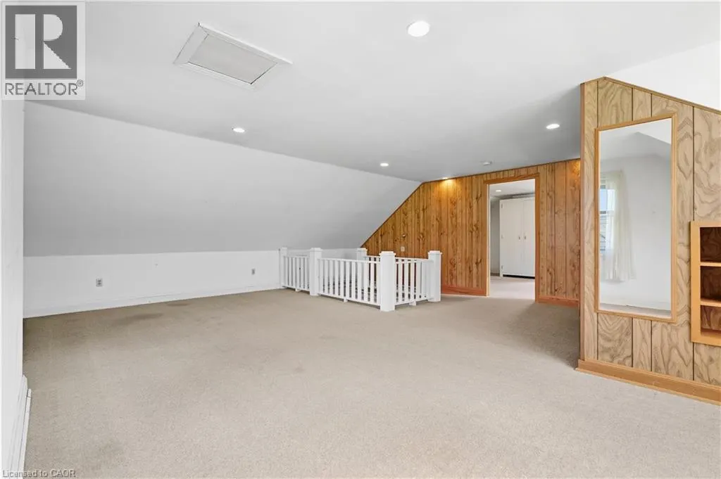 32 WENTWORTH Avenue
