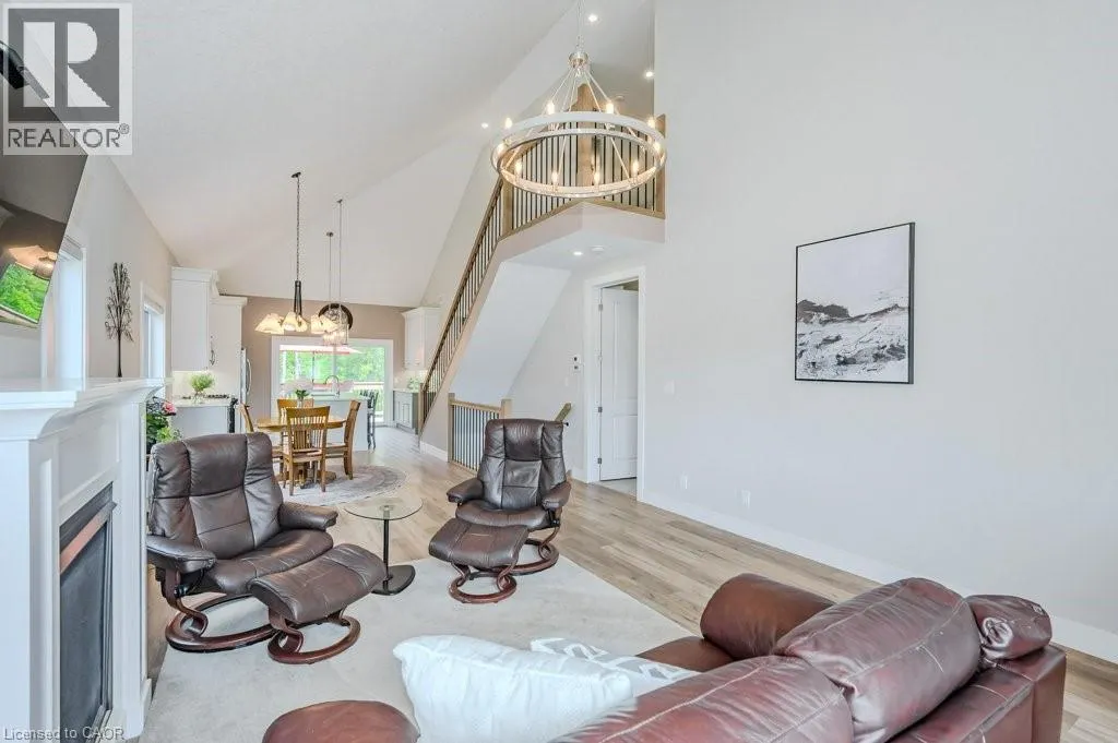 744 NELSON Street W Unit# 18 #18