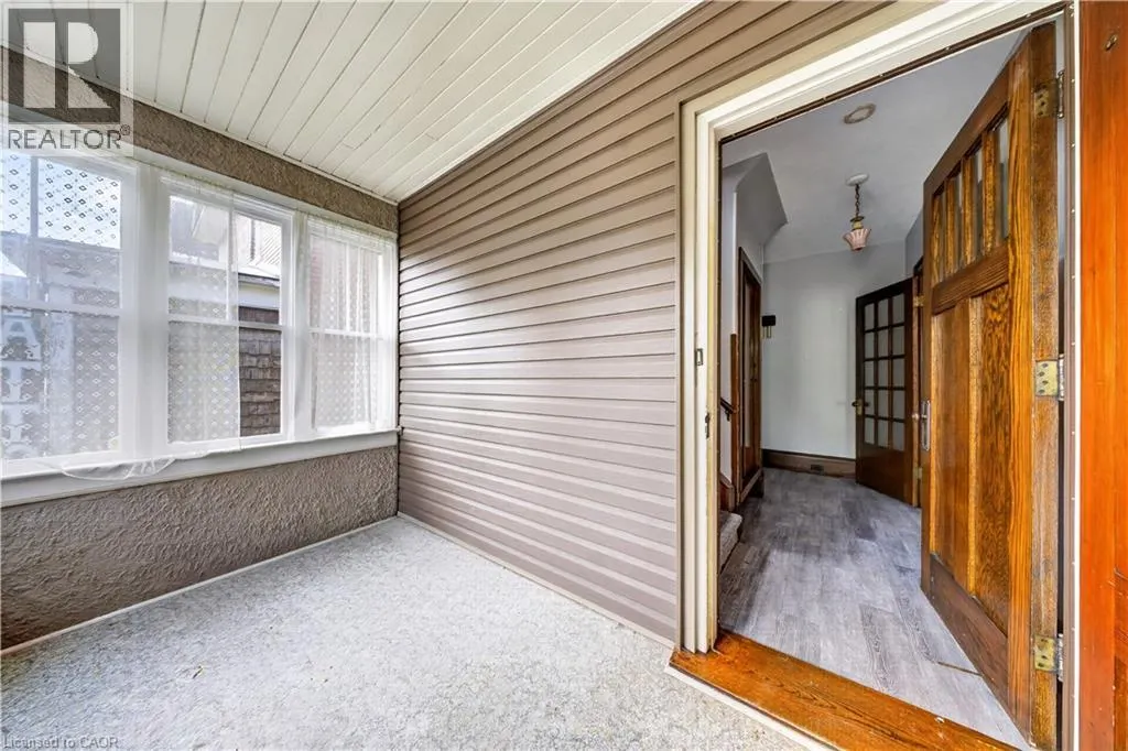 145 ALBERT Street W