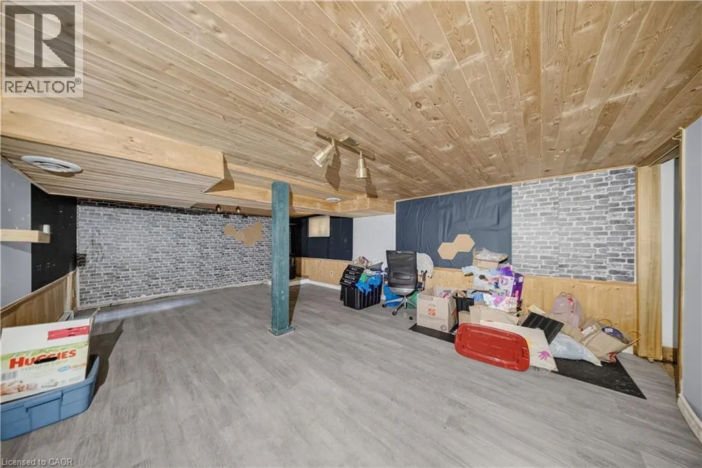 145 ALBERT Street W