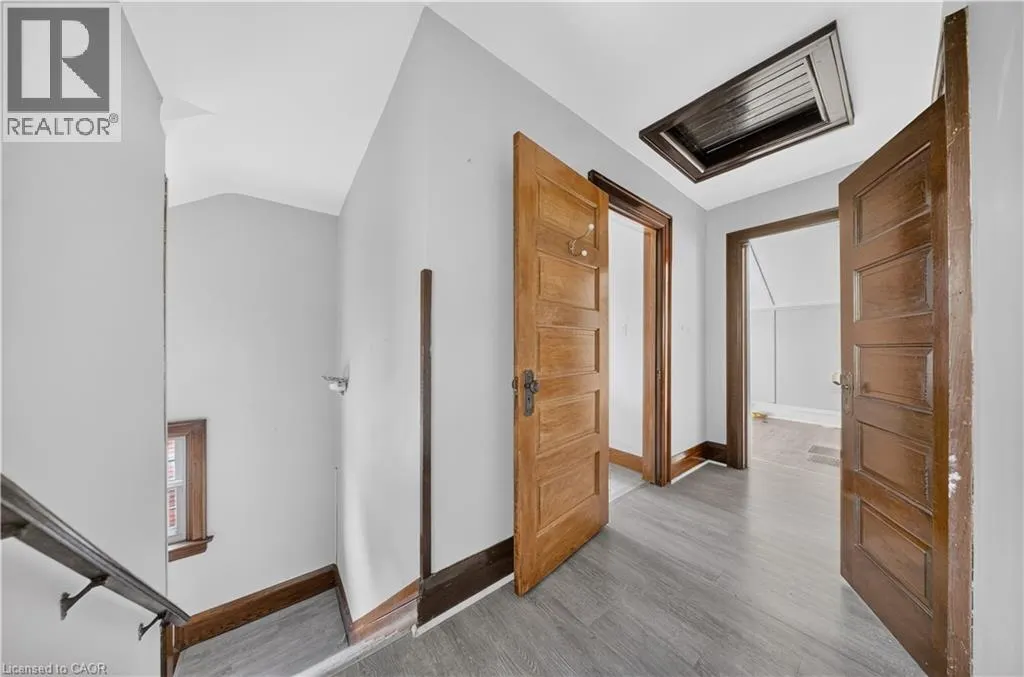 145 ALBERT Street W