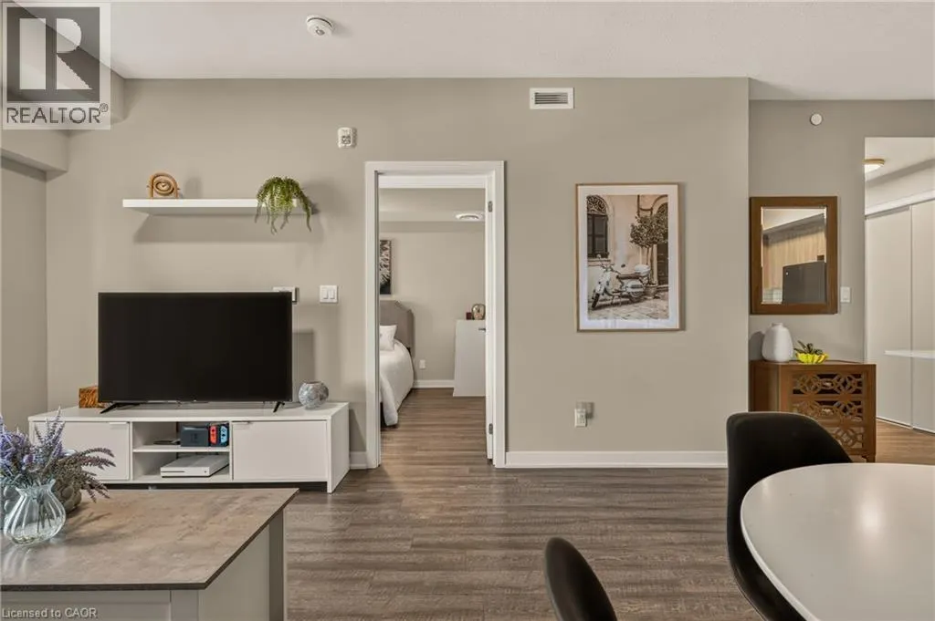 16 MARKLE Crescent Unit# 413 #413
