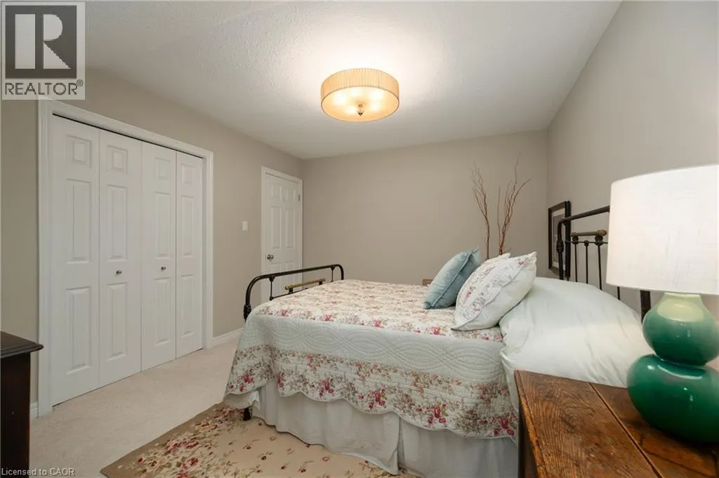 125 RIVERWALK Place