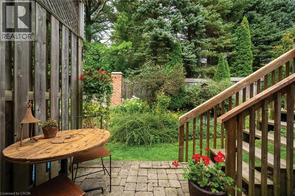 125 RIVERWALK Place