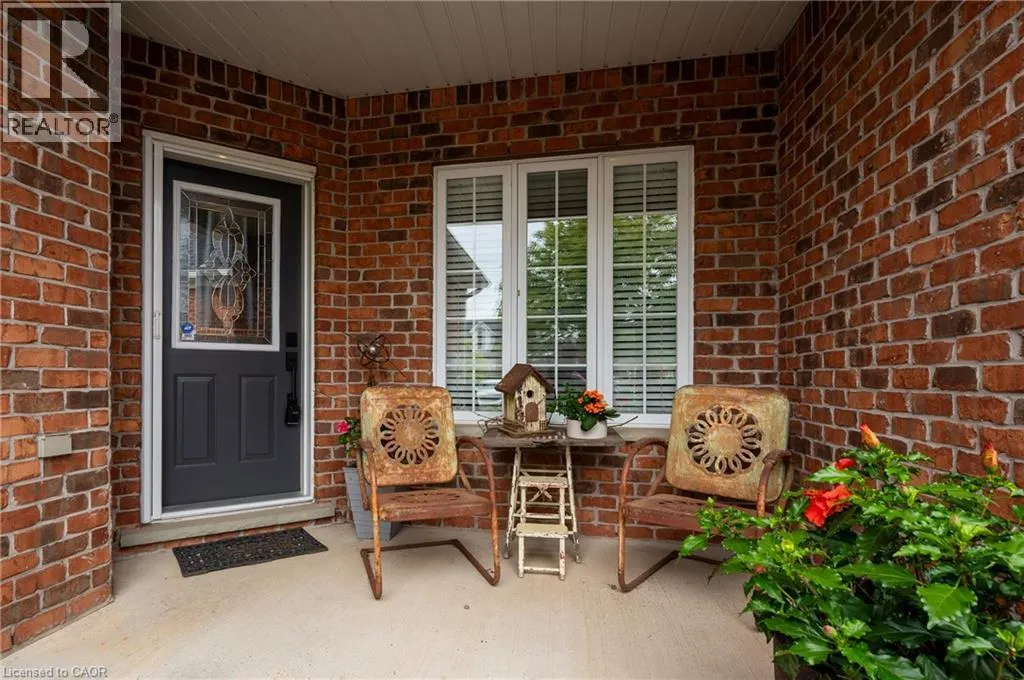 125 RIVERWALK Place