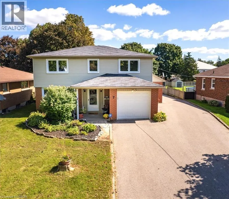 7 MARTIN Avenue