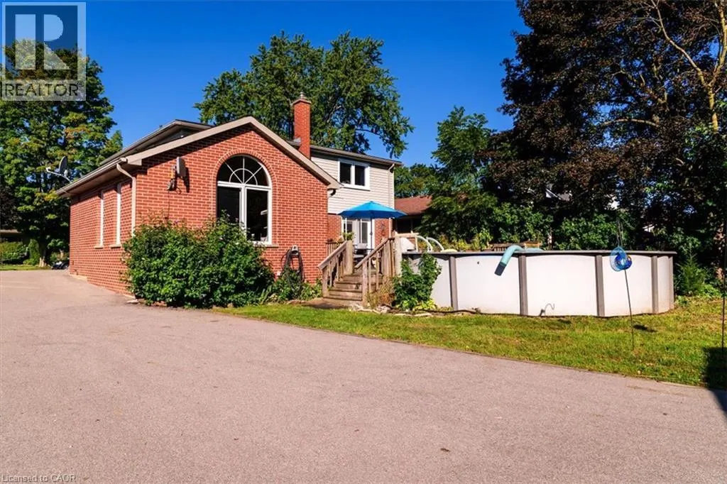 7 MARTIN Avenue