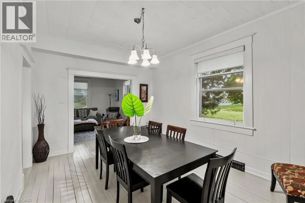 1068 NIAGARA STONE Road