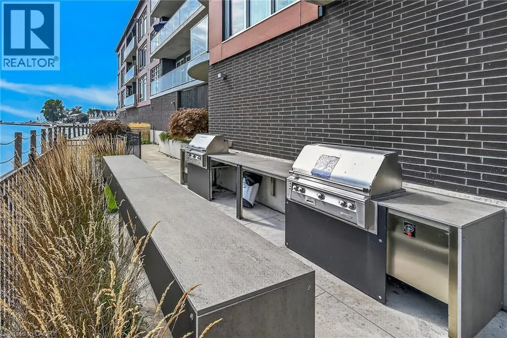38 HARBOUR Street Unit# 304 #304