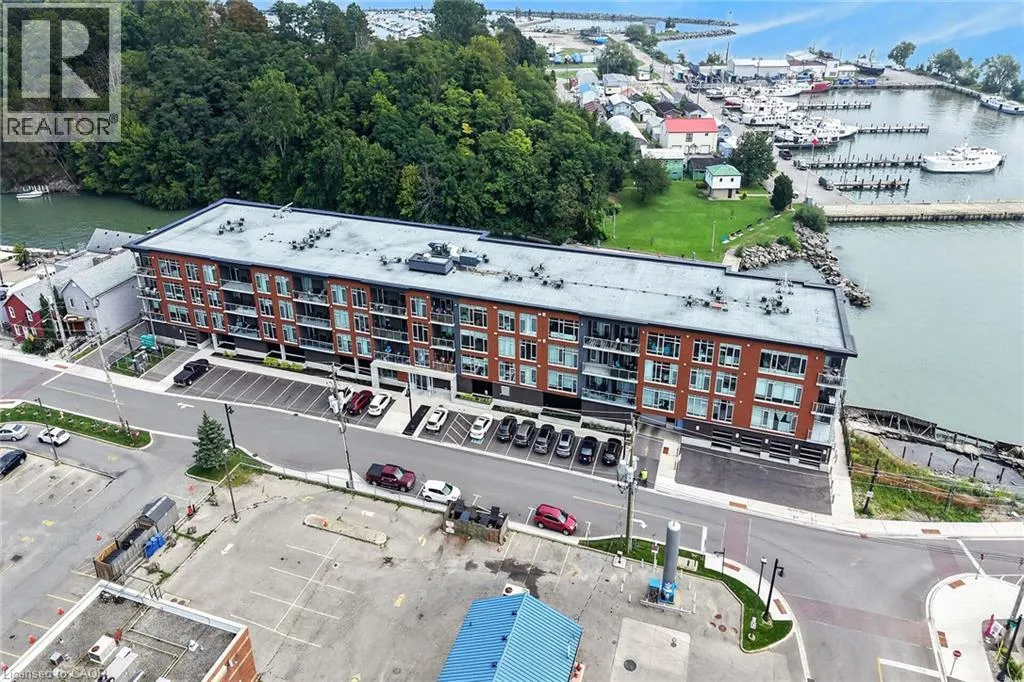 38 HARBOUR Street Unit# 304 #304