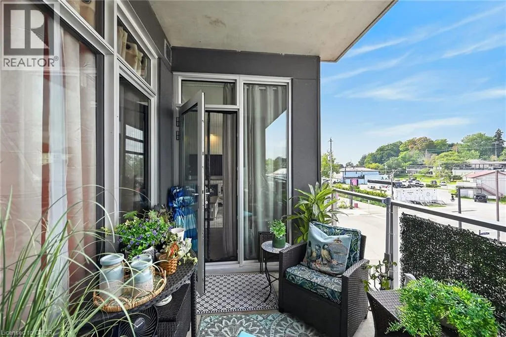 38 HARBOUR Street Unit# 304 #304