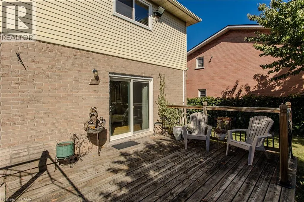 14 ELLINGTON Avenue