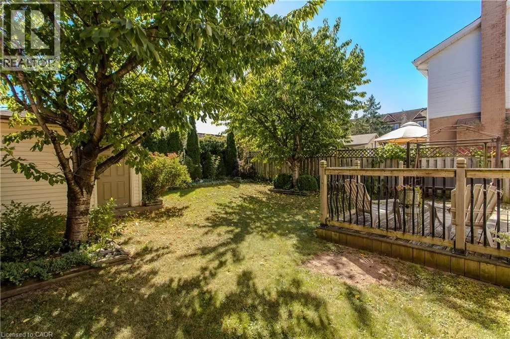 14 ELLINGTON Avenue