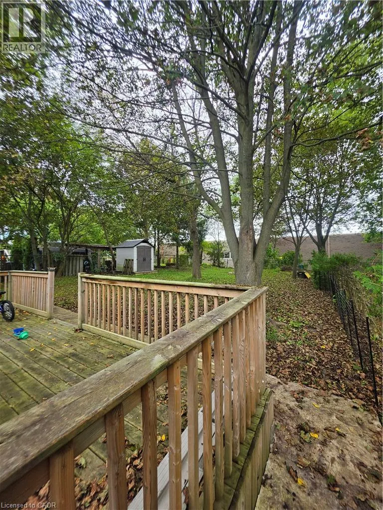 16 POPLAR Street Unit# Upper #Upper