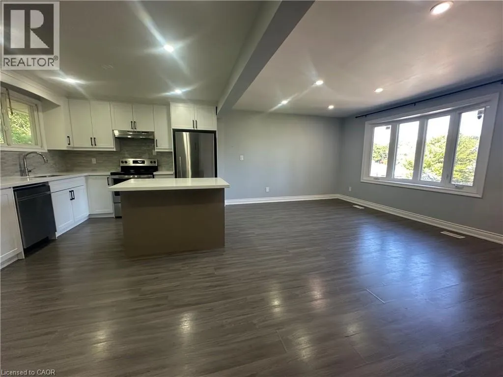 16 POPLAR Street Unit# Upper #Upper