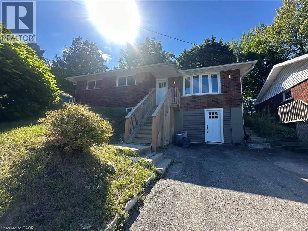 16 POPLAR Street Unit# Upper #Upper
