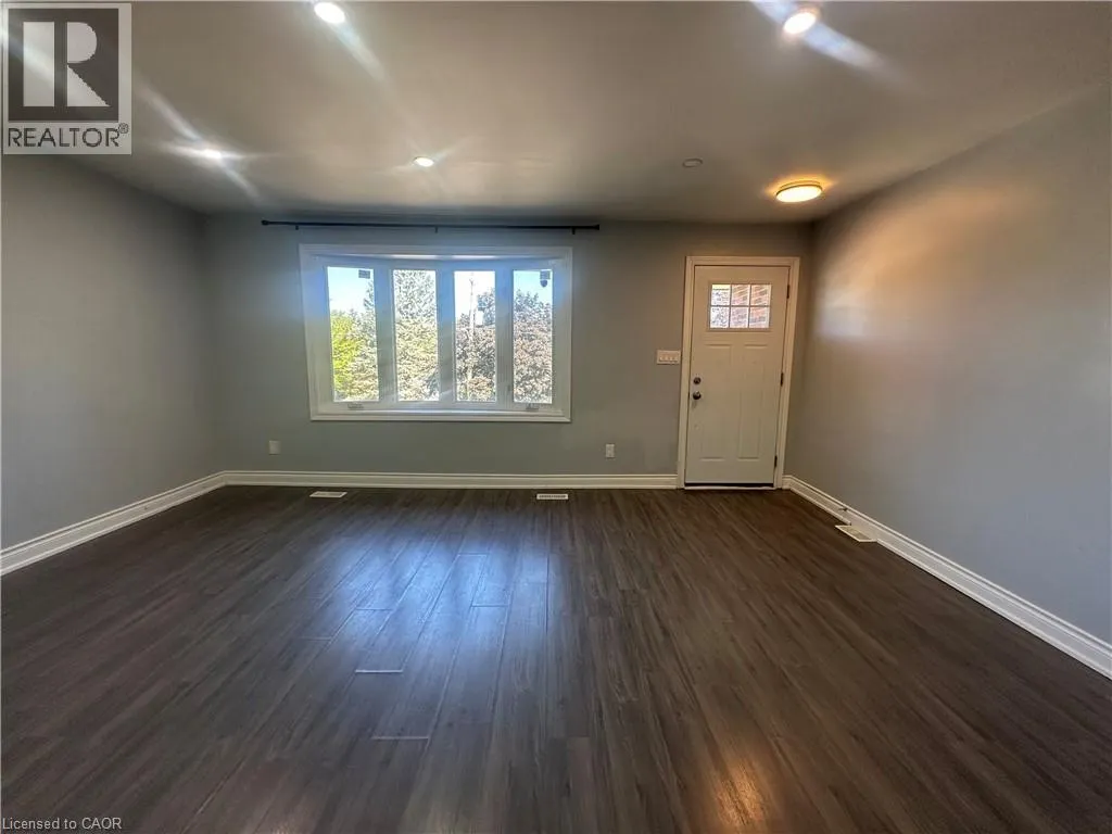 16 POPLAR Street Unit# Upper #Upper