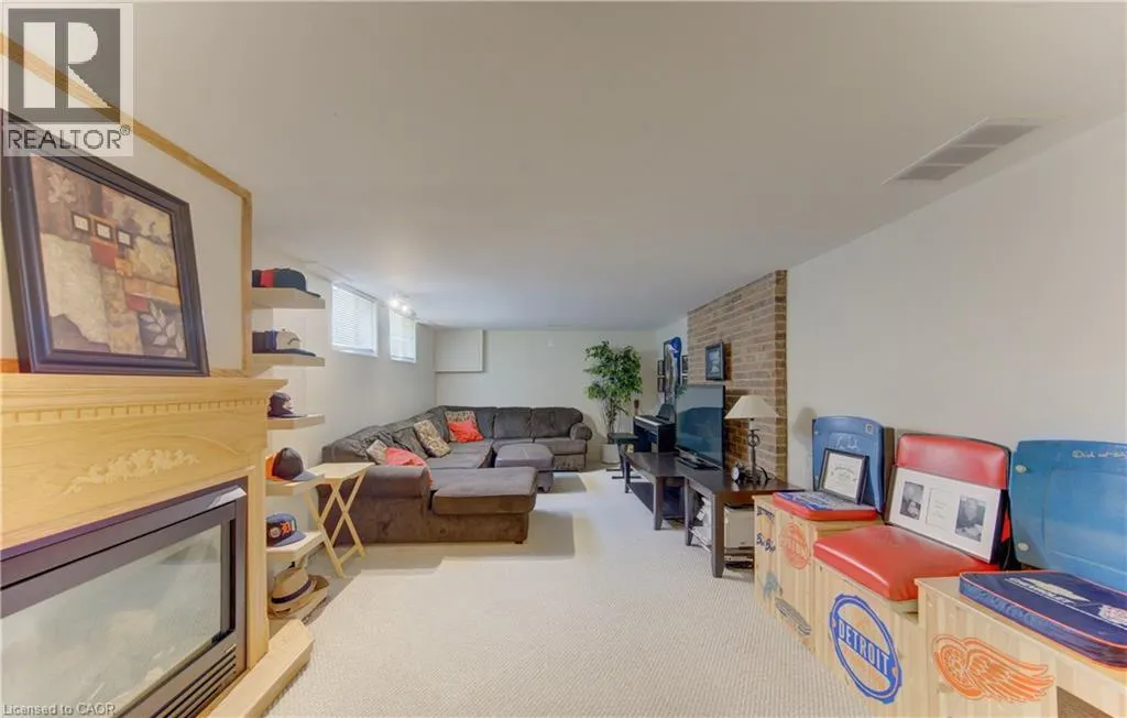 71 PINECREST Drive