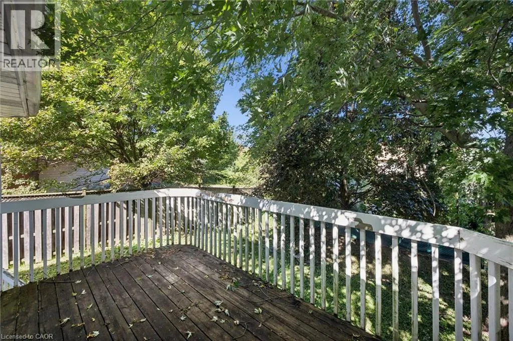512 THORNDALE Drive