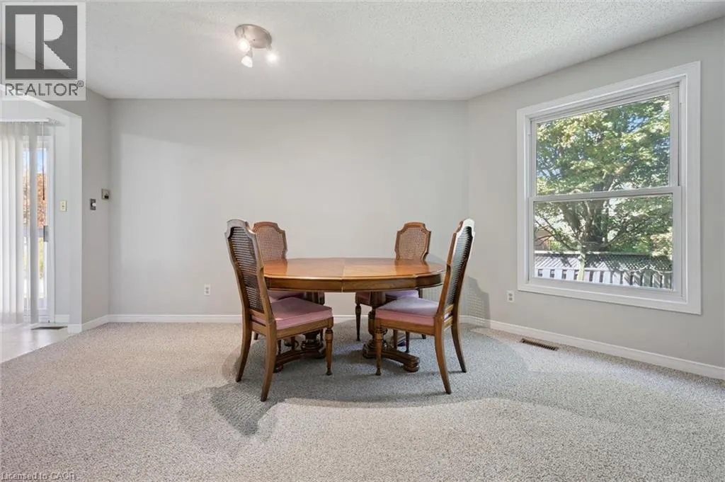 512 THORNDALE Drive