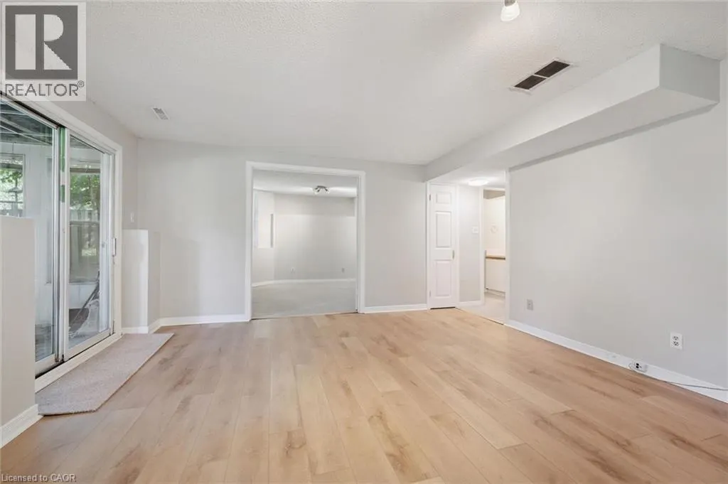 512 THORNDALE Drive