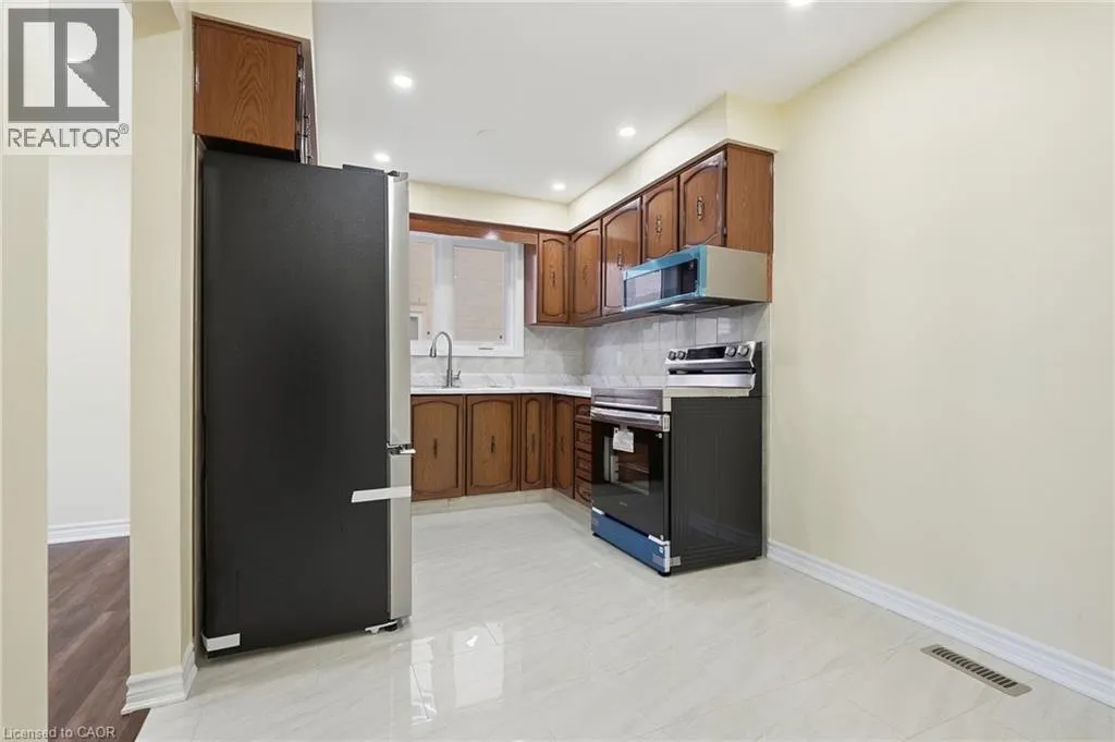 184 MACINTOSH Drive