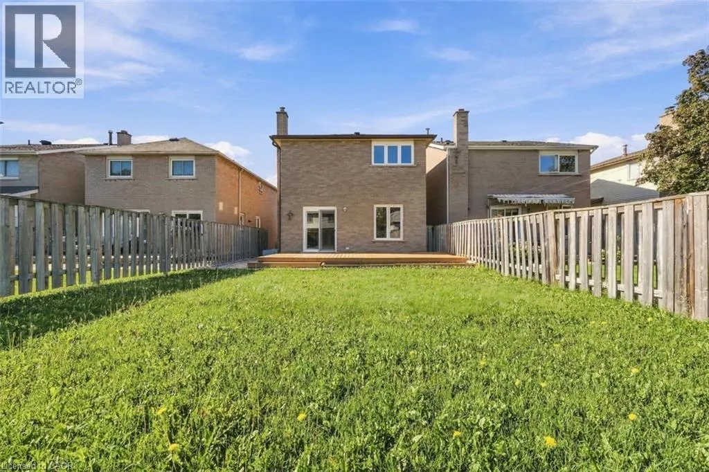 184 MACINTOSH Drive