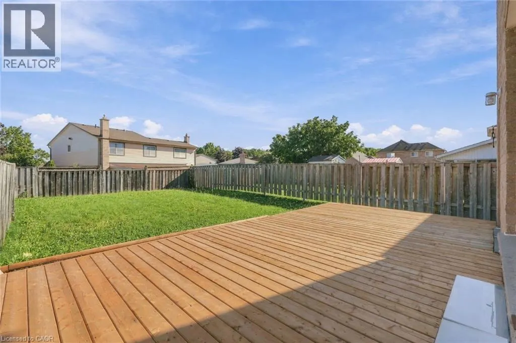 184 MACINTOSH Drive