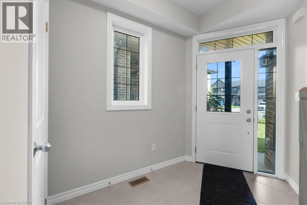 109 LINKS Crescent
