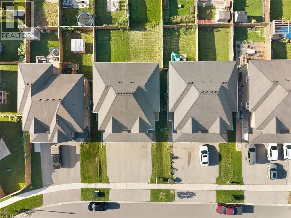 109 LINKS Crescent