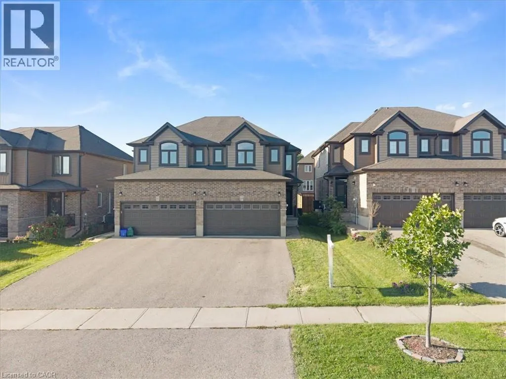 109 LINKS Crescent