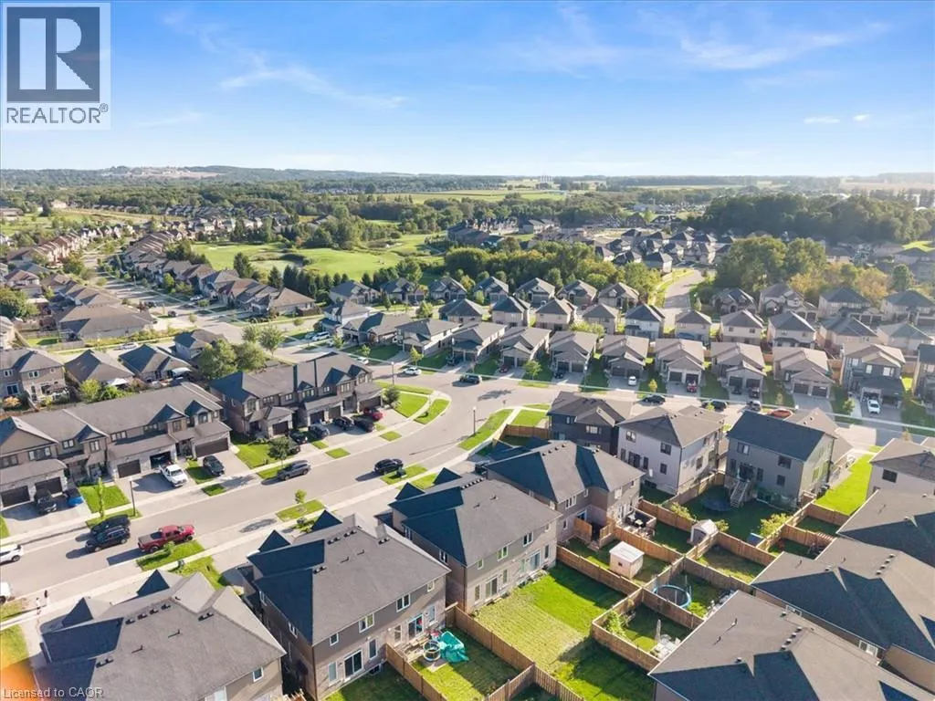 109 LINKS Crescent