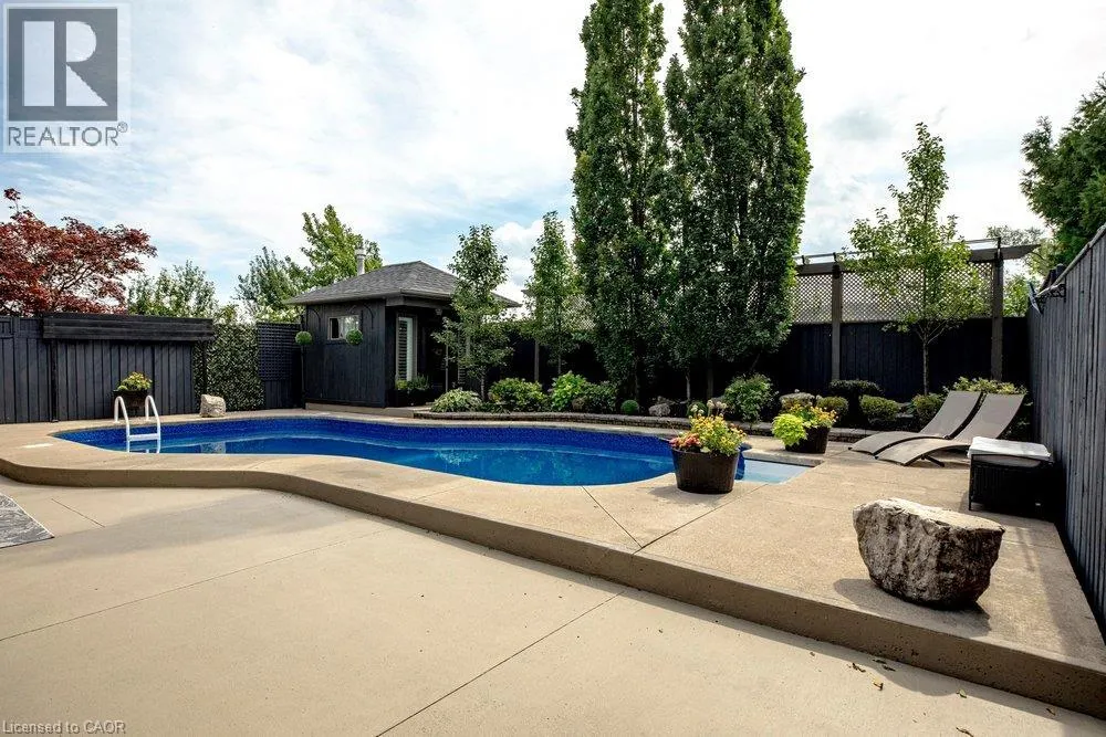 55 CHIANTI Crescent