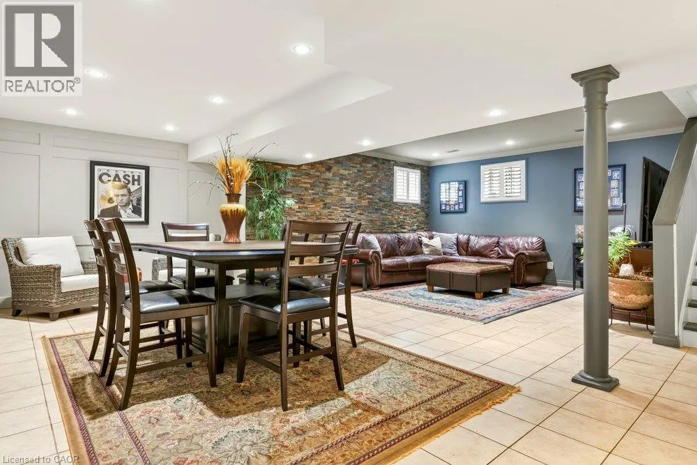 55 CHIANTI Crescent