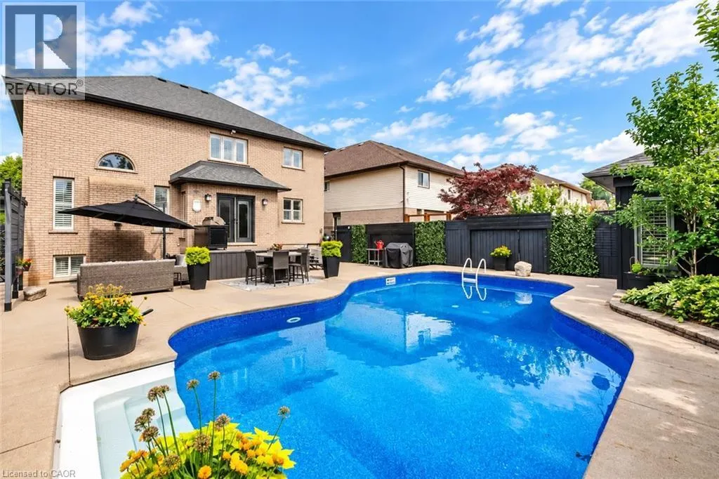 55 CHIANTI Crescent