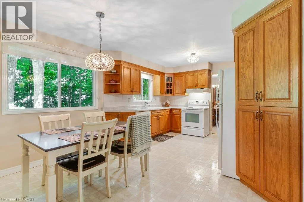 11 GREY OWL Drive