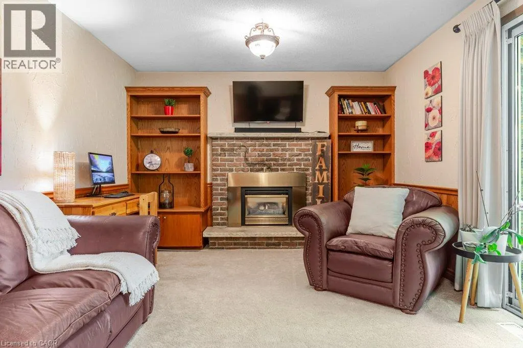 11 GREY OWL Drive
