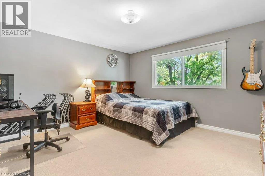 11 GREY OWL Drive
