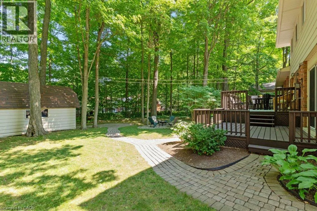 11 GREY OWL Drive