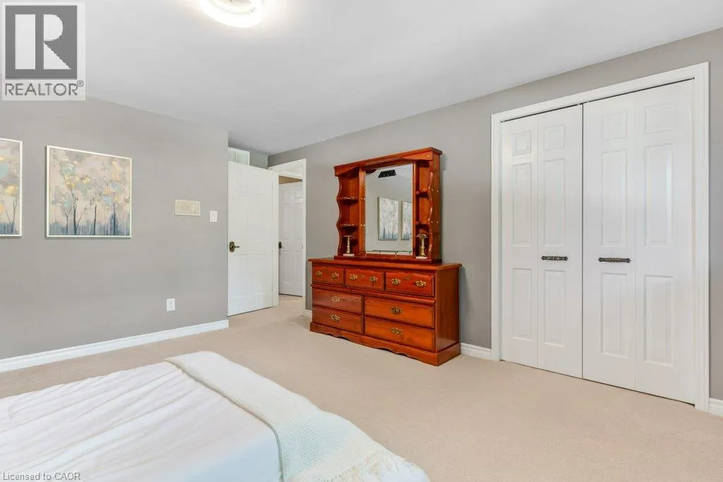 11 GREY OWL Drive