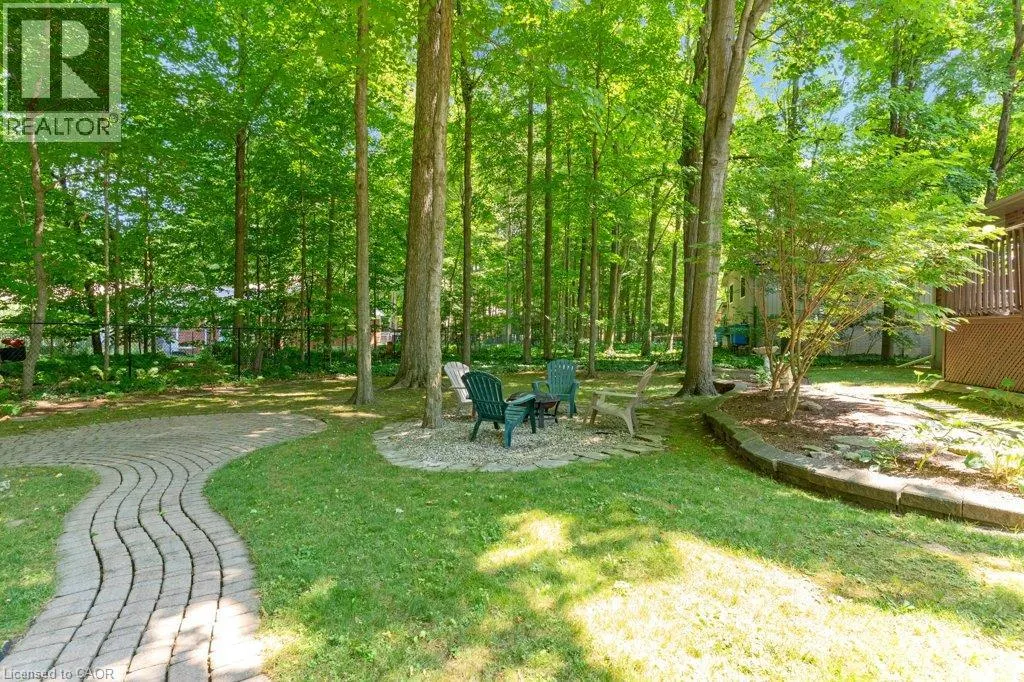 11 GREY OWL Drive